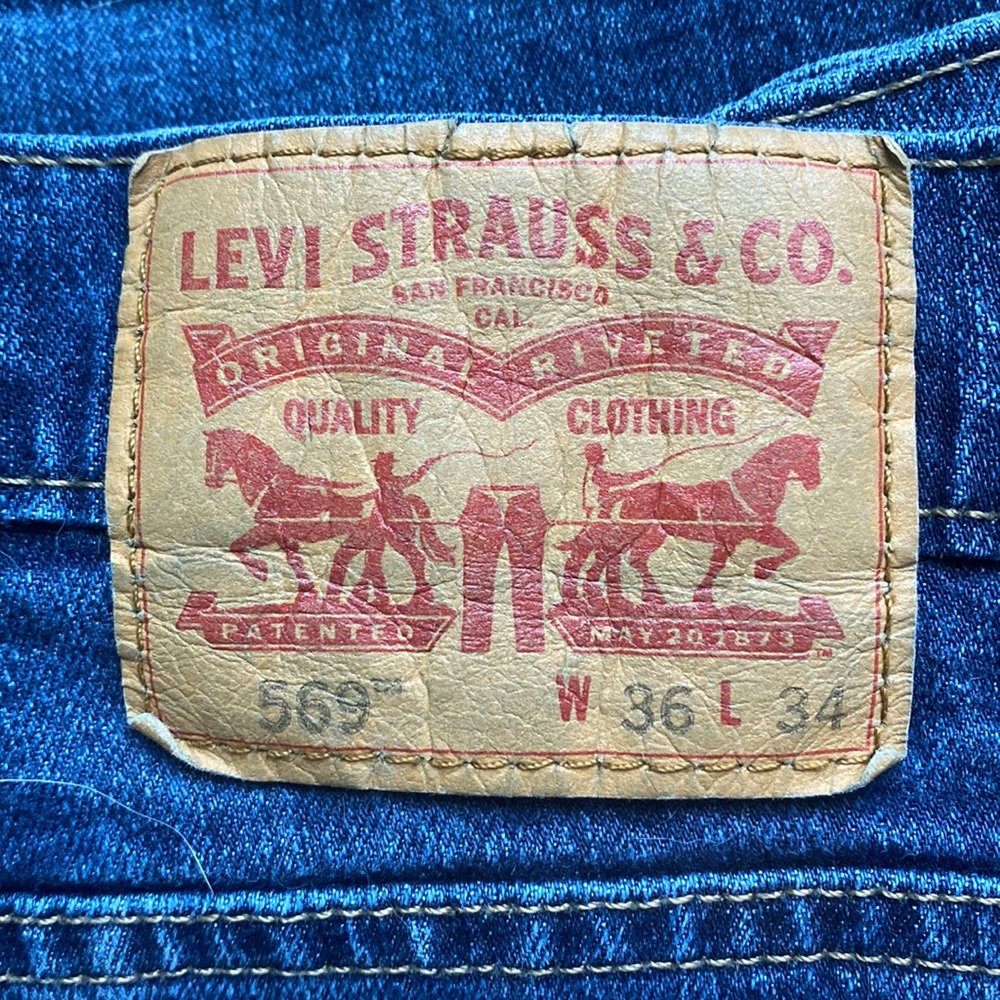 Used Levi’s - Picture 2 of 6